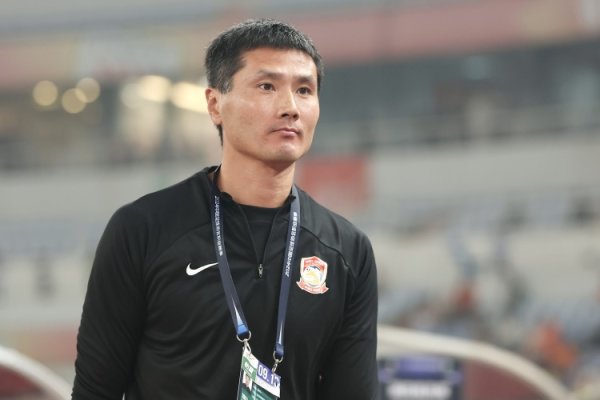 邵佳一：韩鹏把咱们队扣问的很透，但愿咱们中国教师能共同进步