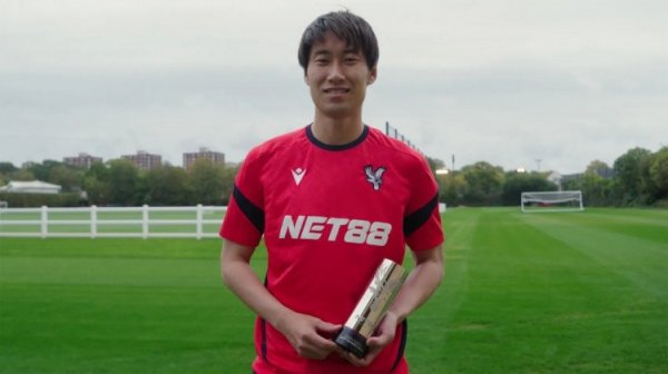 24.2%得票率全队第一! 官方: 镰田地面当选水晶宫9月队内最好球员