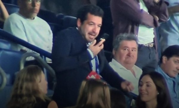 与巴萨外洋赛被取消😡阿斯：黄潜很震怒，对西甲赛中发公告不悦