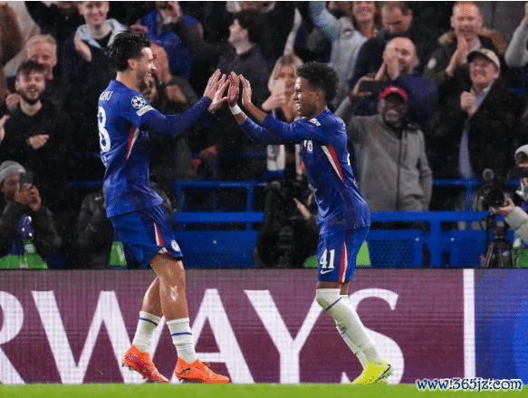 5: 1! 半场3粒点球, 巴西18岁天才破新记载, 切尔西痛击欧冠4冠王