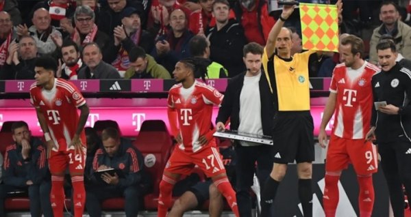 名款式！拜仁跨越时凯恩 迪亚斯 奥利塞替补登场，3东说念主身价2.75亿