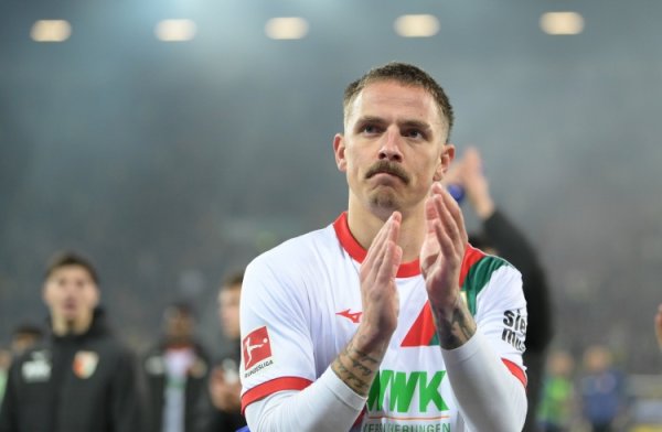 德天外：奥格斯堡时尚蒂茨可能会在冬窗离队，他已收到多份报价