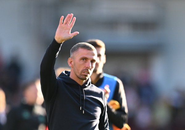 记者：狼队酌量前主帅加里-奥尼尔 俱乐部总共者仍对其有很高评价