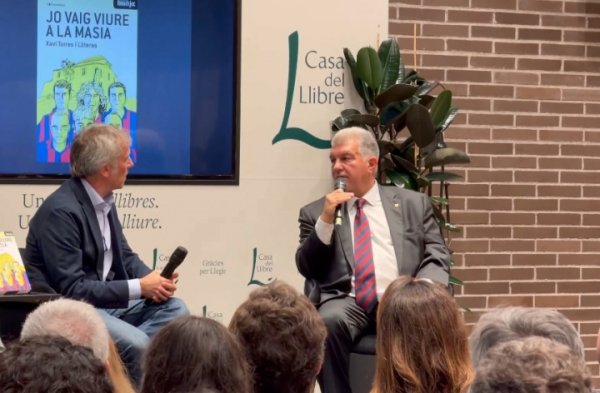 拉波尔塔：梅西值得巴萨最高的问候 已在测度在诺坎普为他立雕像