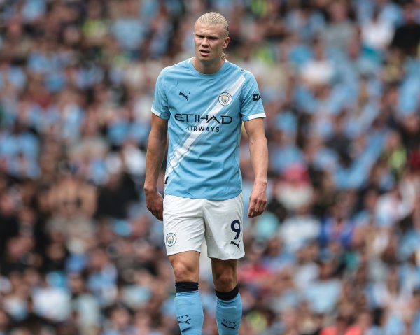 哈兰德三个赛季欧冠开局都集4场比赛破门，继C罗之后第二东谈主