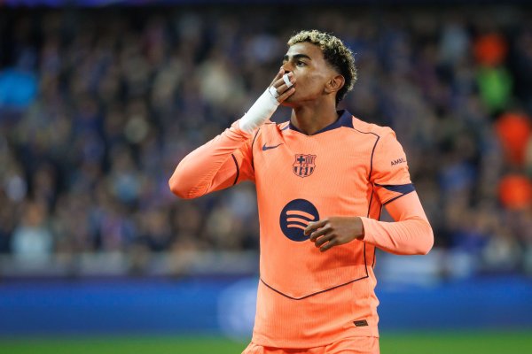 阿斯捍卫德拉富恩特：巴萨猛用亚马尔不错，西班牙征召为什么不行