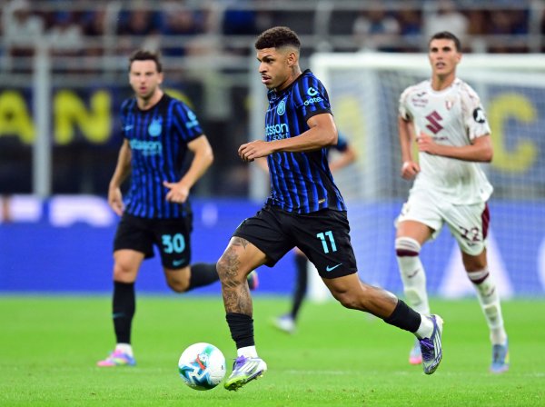 迪马：国米冬窗莫得相配引援需求，迪乌夫无法转会，对恩里克散漫