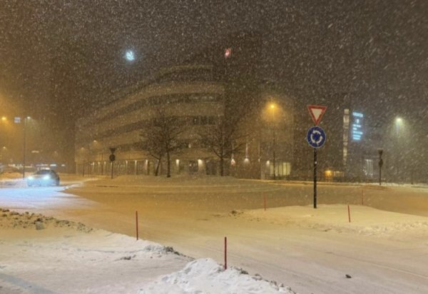 迪马：大雪＋风速60公里/小时，但博德精通vs尤文不会提前或推迟