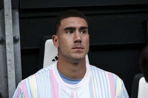 米体：弗拉霍维奇最早也要5到6周后才气复出，但可能伤缺更长技术